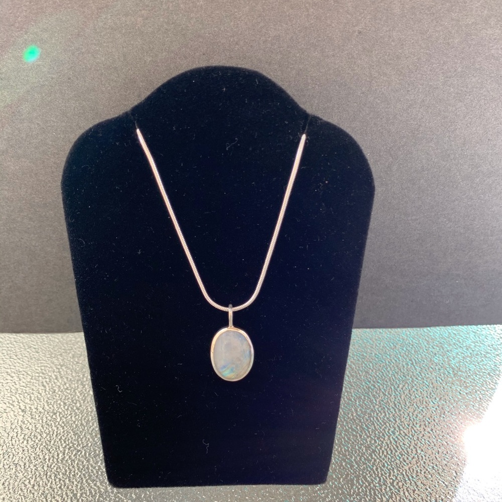 Rainbow Moonstone Pendent Sterling Silver